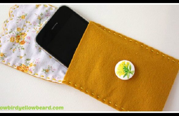 Felt Phone Case DIY Tutorial