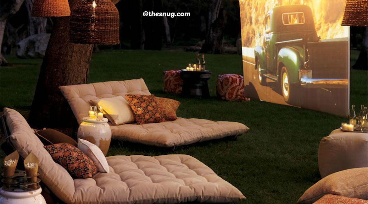 DIY Backyard Movie Theater Tutorial.jpg