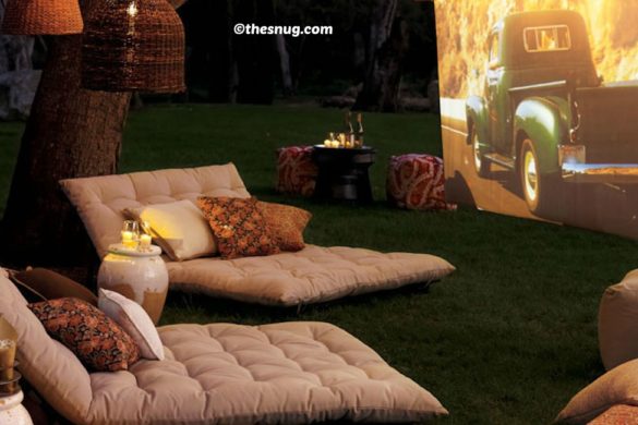 DIY Backyard Movie Theater Tutorial.jpg